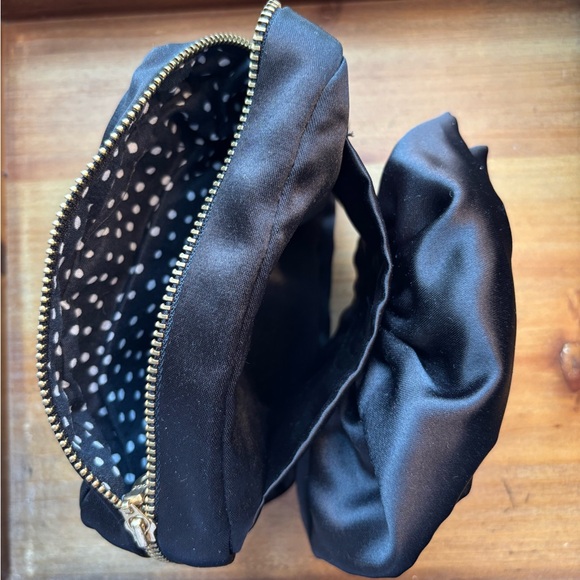 Elegant Black Satin Flower Wristlet Type Clutch/pouch - Picture 4 of 5